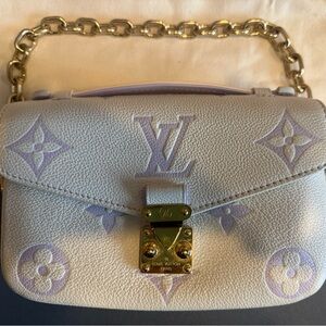 Louis Vuitton Cream and Lavender Pouchette Métis East and West